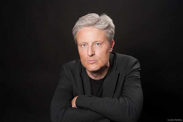 FLORIAN SCHEUBA <br> SCHÖNEN GUTEN ABEND